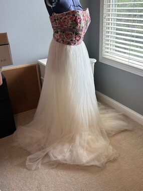 White floral strapless Sherri Hill formal prom dress size 12